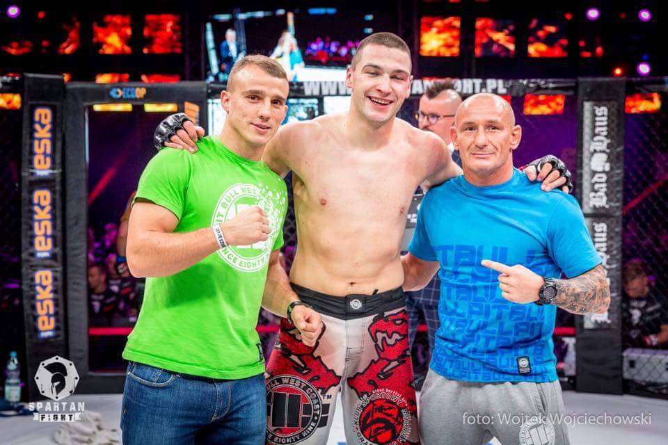 Spartan Fight 8 — debiut profesjonalny
